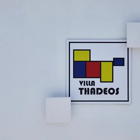 Thadeos With Private Jetted Pool 빌라 산토리니