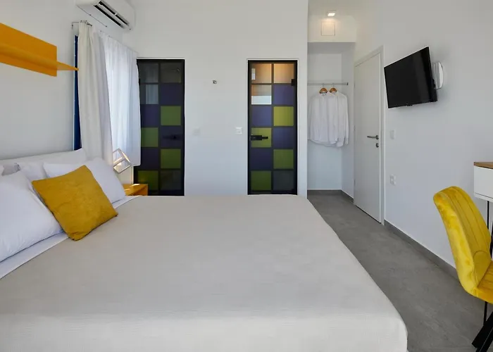 Villa Thadeos With Private Jetted Pool Fira (Santorini)