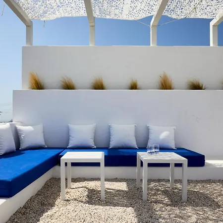 Thadeos With Private Jetted Pool Villa Fira (Santorini)