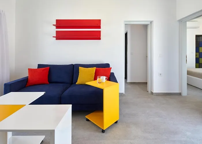 Thadeos With Private Jetted Pool