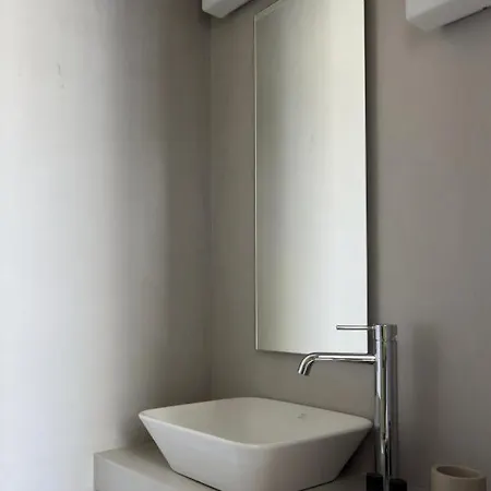 Thadeos With Private Jetted Pool *