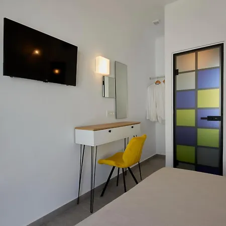 Thadeos With Private Jetted Pool