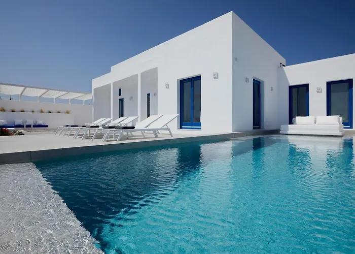 Thadeos With Private Jetted Pool ثيرا